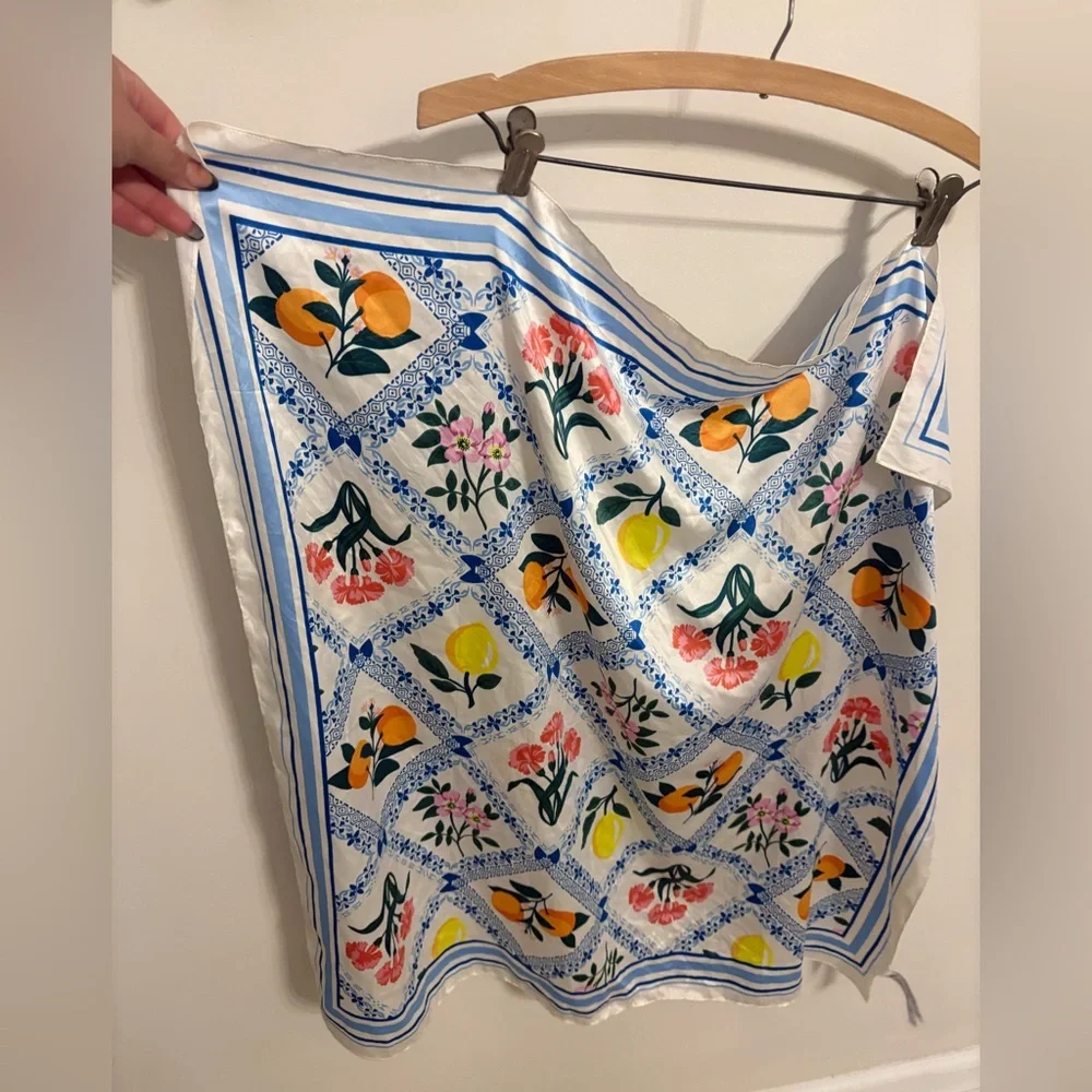 Old Navy Satin Floral / Citrus Wrap - Picture 3 of 5